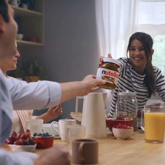 Give or send Nutella to someone you love