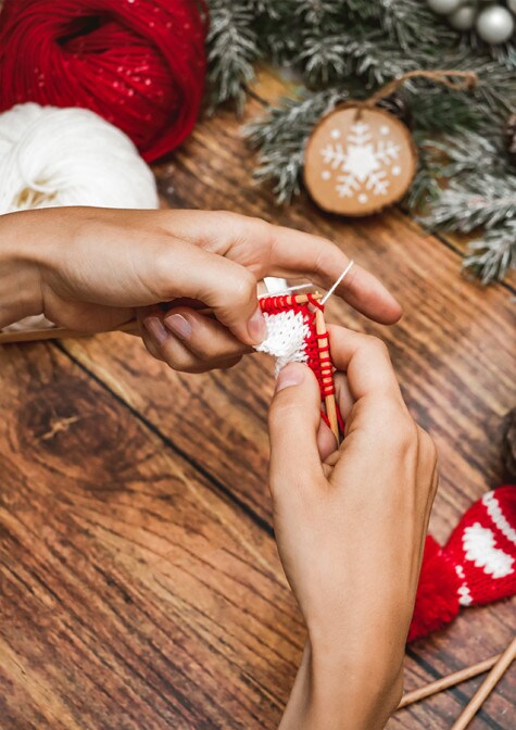 Knit your own Nutella® jar scarf Step 1 | Nutella®