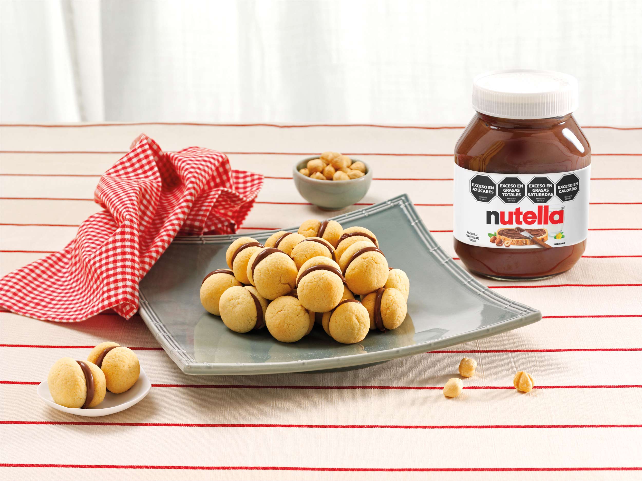 Besos de Dama (galletas italianas de avellana) con Nutella®