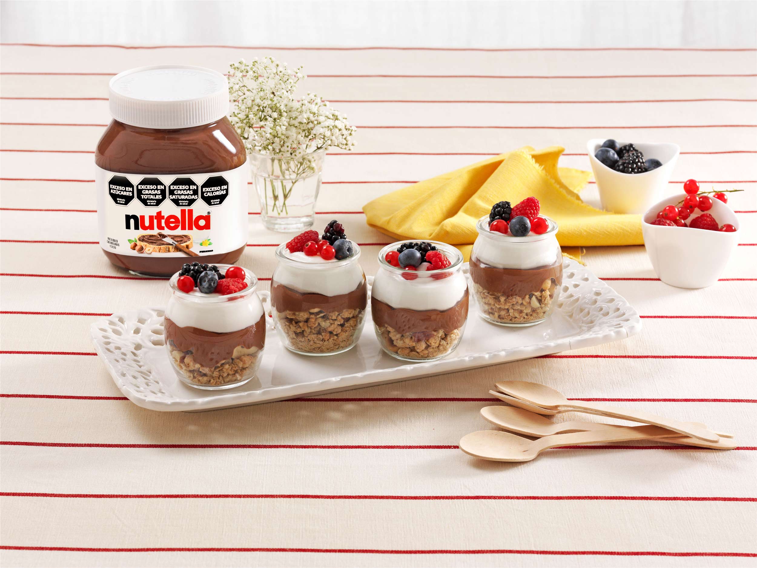 Parafait de Yogurt y Nutella® con granola