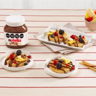 Waffles with Nutella® and fruit