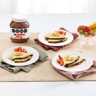 Crepes with Nutella® and fruit