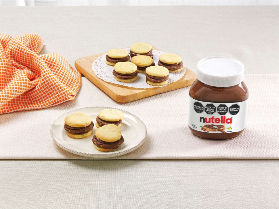 Two-tone biscuits with Nutella®