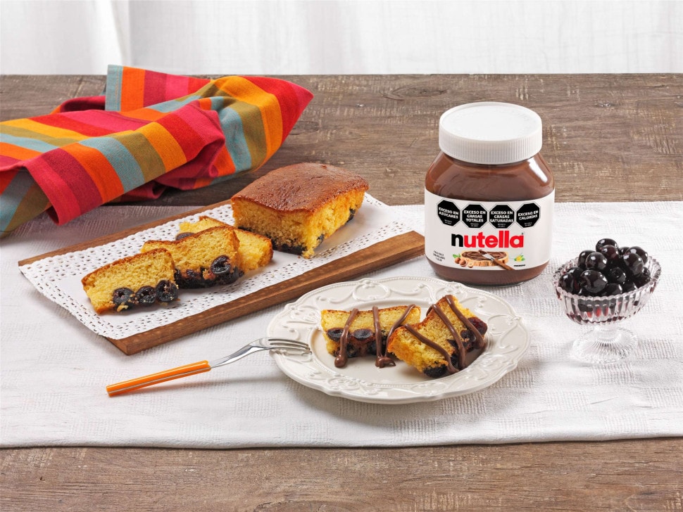 Cherry loaf cake with Nutella®