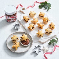 Pampas™ Gingerbread Men & Star Puff Pastries for Nutella® Fondue