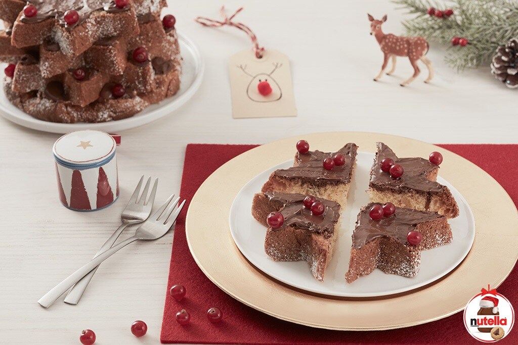 Mielinis pyragas su serbentais ir „Nutella®“ | Nutella