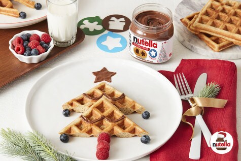 Vafeļu Ziemassvētku eglīte ar NUTELLA lazdu riekstu krēmu 4 | Nutella