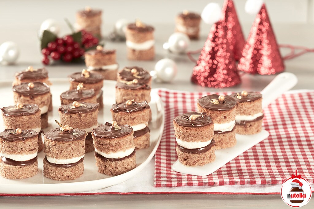 Tour de pain d'épices, mousse à l'orange et nappage au Nutella®
