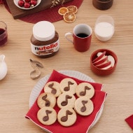 Biscuits de Noël en forme de note de musique au Nutella®