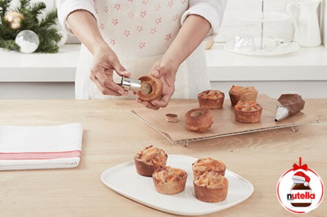 Muffins aux pêches, aux biscuits amaretti et au Nutella® 4 | Nutella