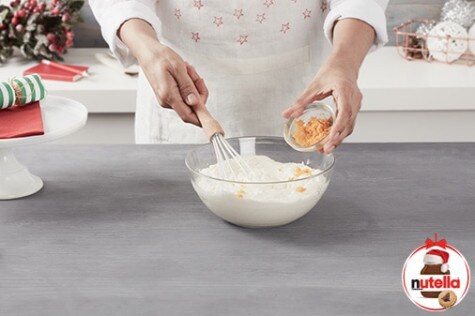 Сладки от варено тесто с портокалова бита сметана и Nutella® - стъпка 8