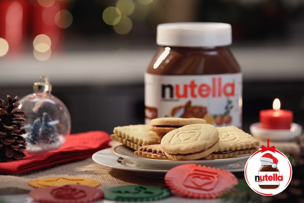 Коледен бисквитен сандвич с Nutella®