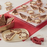 Almond shortbread cookies with Nutella® hazelnut spread