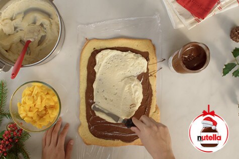 Mango-lime Yule log with Nutella® Step 6