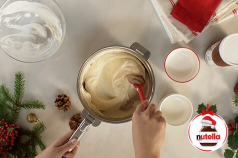 Mango-lime Yule log with Nutella® Step 3