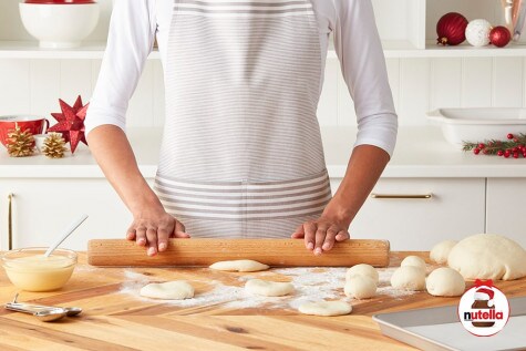 Snowmen Custard buns with NUTELLA® hazelnut spread Step 1