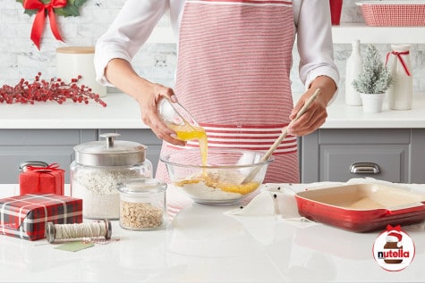 Sleigh ride date squares with NUTELLA® hazelnut spread Step 2