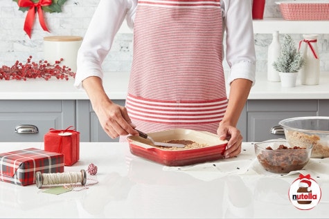 Sleigh ride date squares with NUTELLA® hazelnut spread Step 3