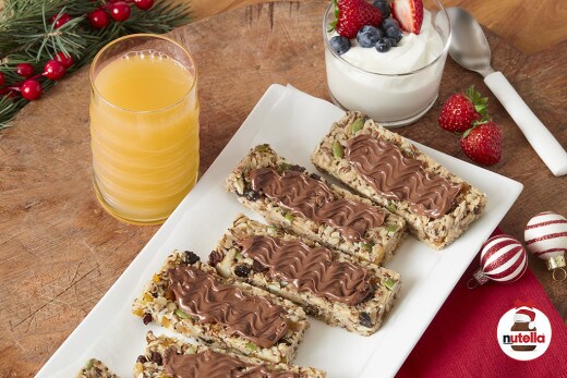 Non bake gluten free granola bars with NUTELLA® hazelnut spread