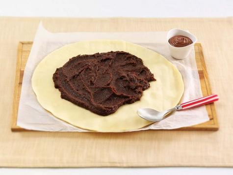 Koláč z listového těsta s pomazánkou Nutella® - KROK 2