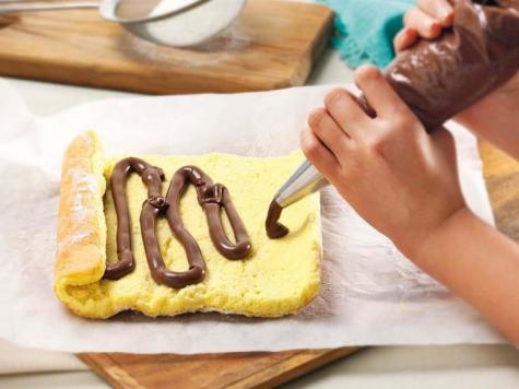 Carnival roll with NUTELLA@ - STEP 2 Carnival roll with NUTELLA@ - STEP 2