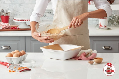 Sobí pochoutka ‒ mrkvové řezy s lískooříškovou pomazánkou NUTELLA® - Krok 2