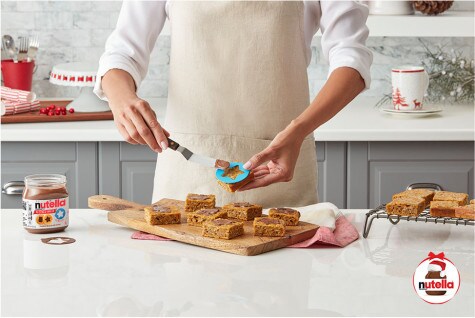 Sobí pochoutka ‒ mrkvové řezy s lískooříškovou pomazánkou NUTELLA® - Krok 4