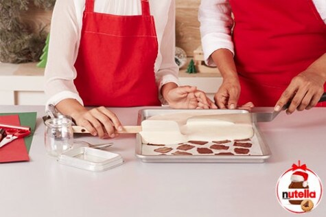 Vánoční roláda s pomazánkou Nutella® 4 | Nutella Vánoční roláda s pomazánkou Nutella® 4 | Nutella