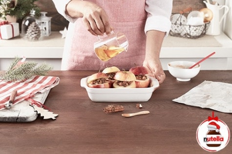 Bratapfel (pečená jablka) s pomazánkou Nutella® 3 | Nutella