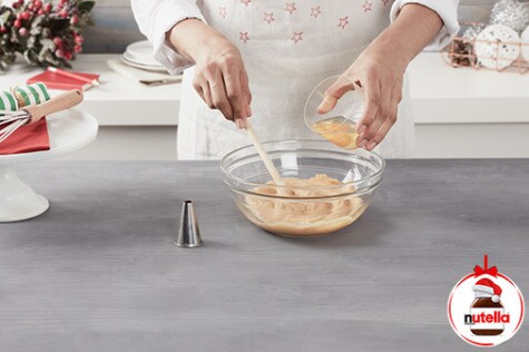 Pečivo choux s pomarančovou šľahačkou a Nutellou® - step 5