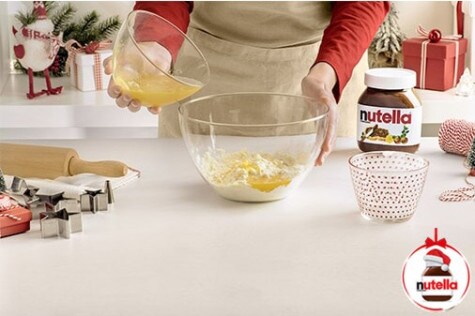 Koláč s Nutellou zdobený hvězdičkami 2 | Nutella®