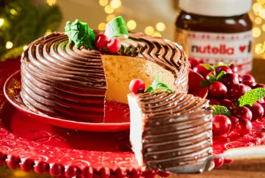 Pomazánka Nutella® na japonském cheesecaku je nejen chutnou ingrediencí, ale také vkusnou minimalistickou ozdobou.