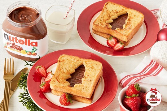Vánoční francouzský toast s překvapením s lískooříškovou pomazánkou NUTELLA®