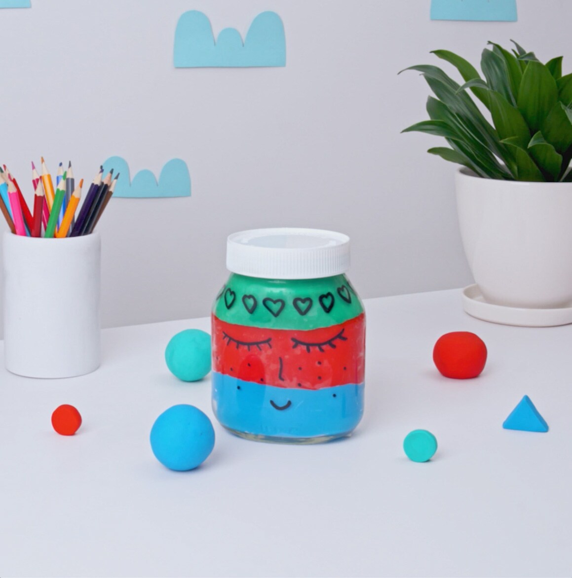 Selbstgemachte Knete im nutella® Glas