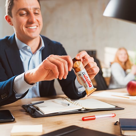 Nutella B‑Ready Produkt in Nahaufnahme, knusprige Füllung sichtbar.