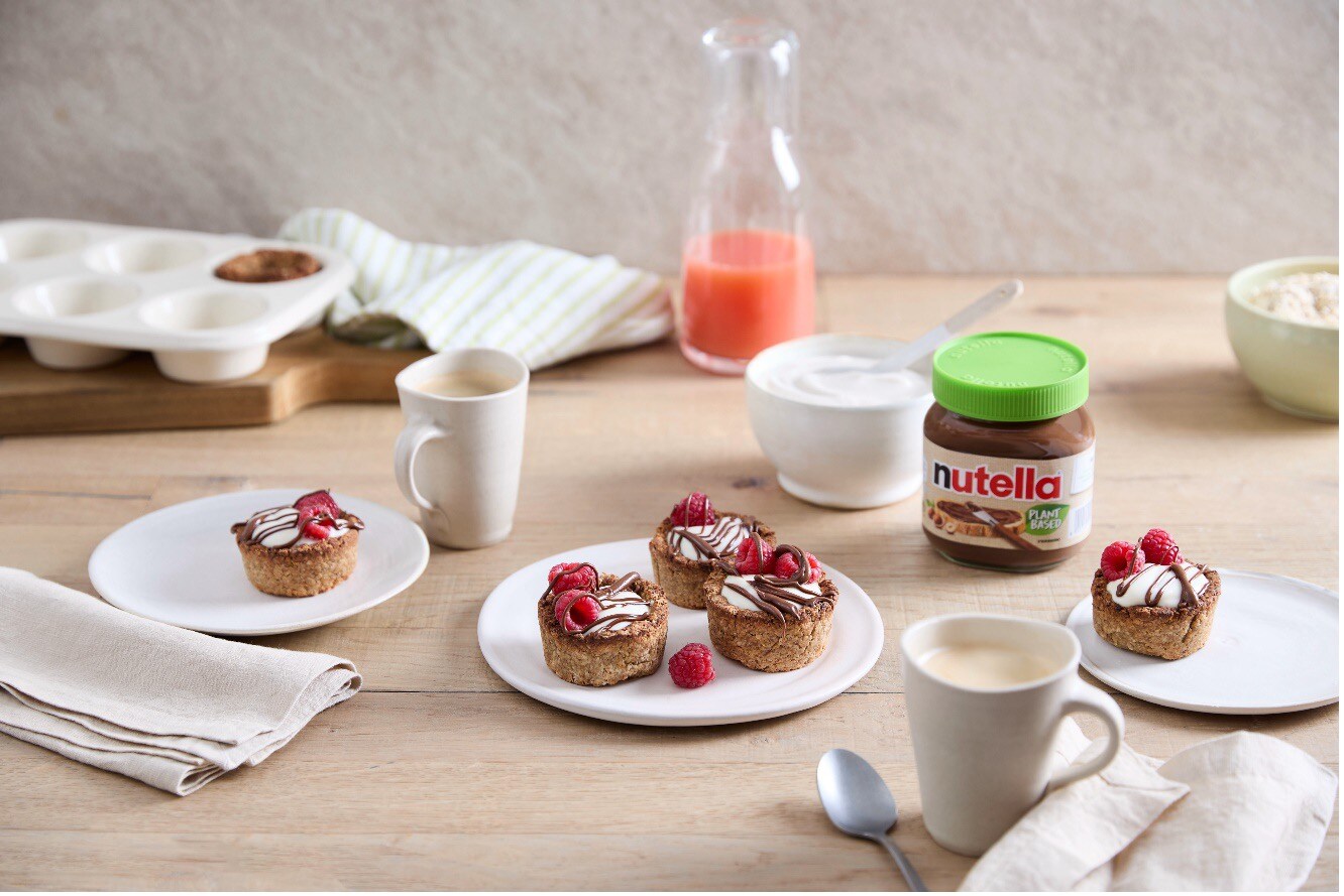 Knusprige Granola Cups mit fruchtiger Füllung & nutella®
