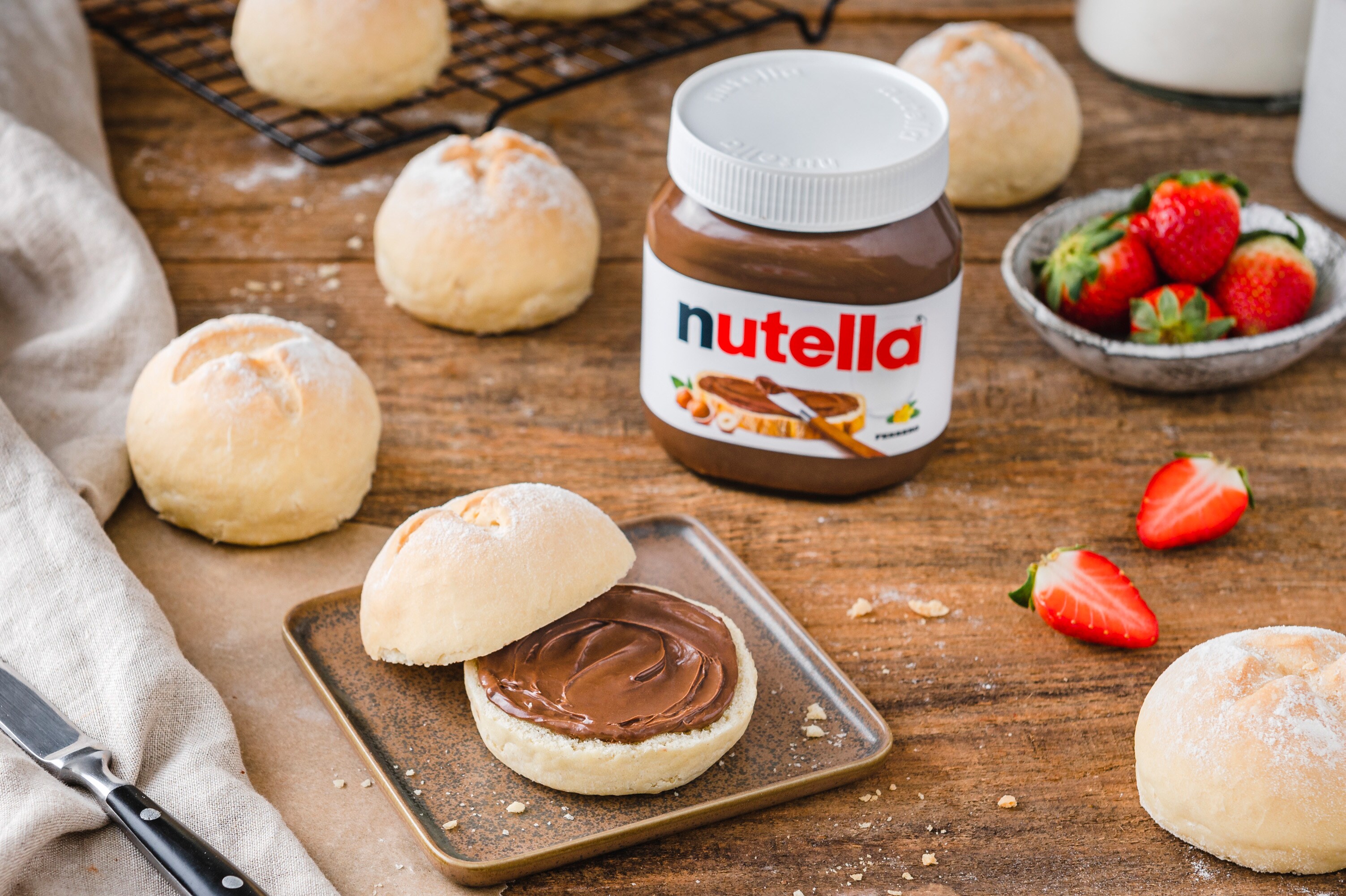 Frische Weckle: Selbst gebacken & verfeinert mit nutella®