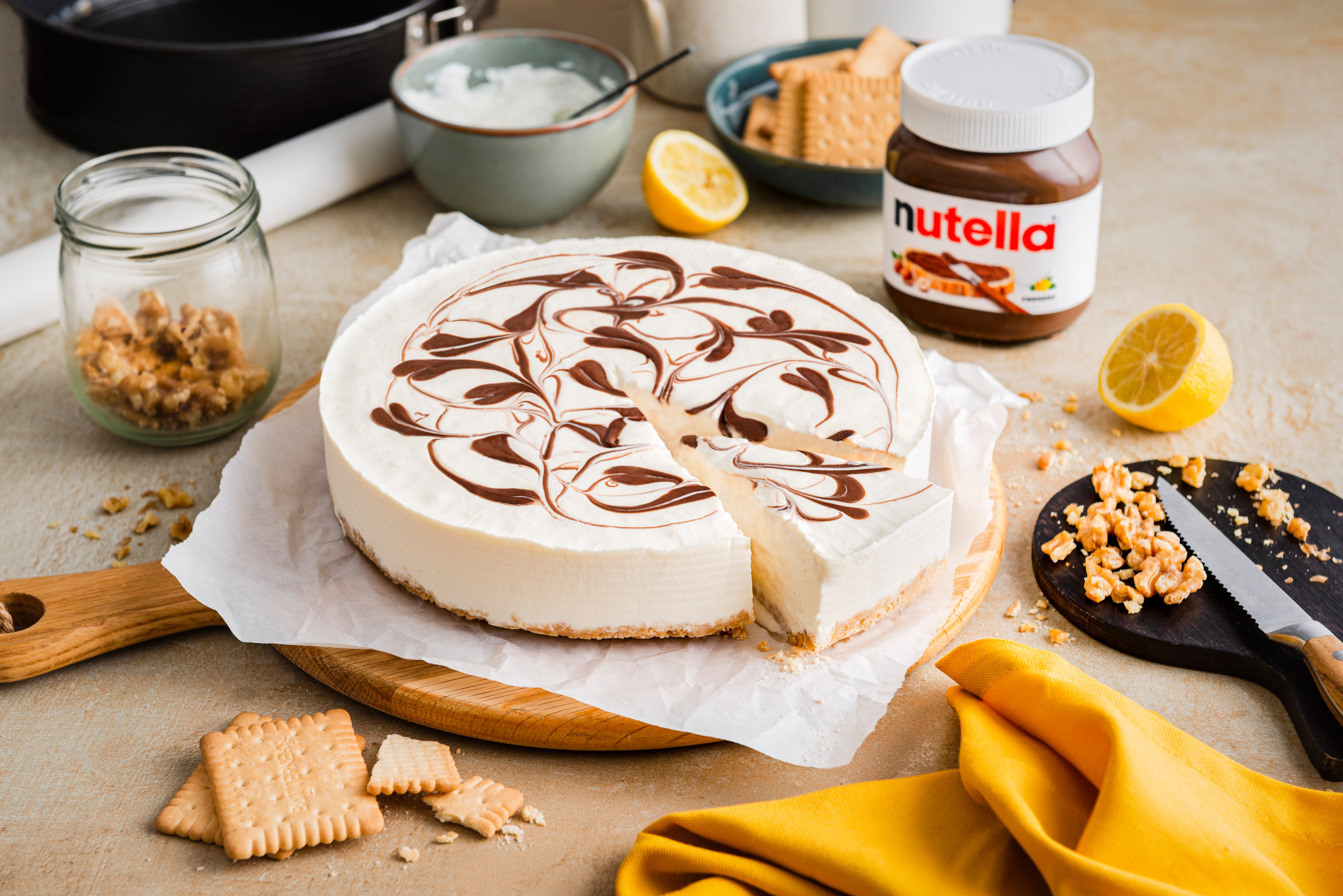 No-Bake Cheesecake mit knusprigem Boden und nutella®