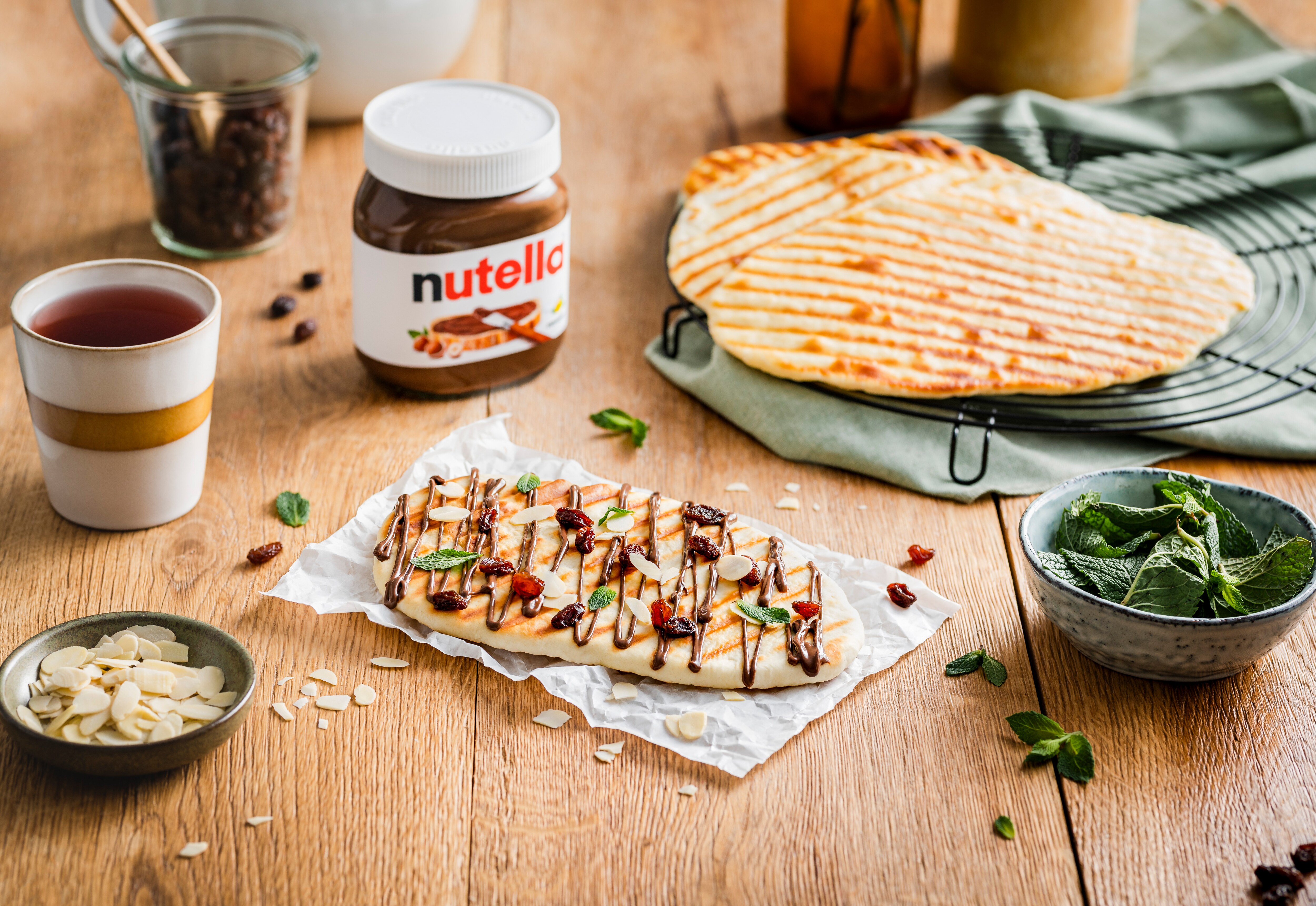 Fluffiges Naanbrot: In der Pfanne gepacken & verfeinert mit nutella®