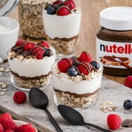 Joghurt mit Müsli und nutella®