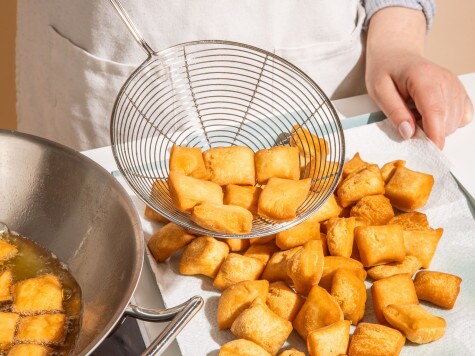 Mandazi (Mini-Donuts) mit nutella® - Schritt 3