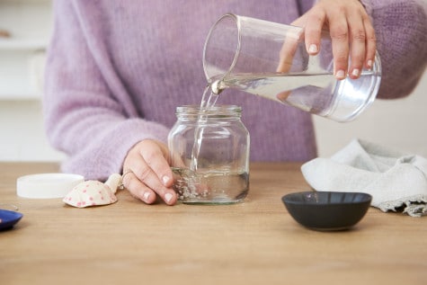 nutella®-Glas - DIY Glitzerglas basteln - Schritt 1