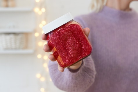 nutella®-Glas - DIY Glitzerglas basteln - Schritt 4