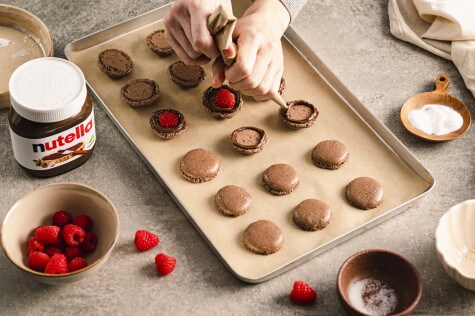 Schoko-Macarons mit nutella® - Schritt 3 Schoko-Macarons mit nutella® - Schritt 3