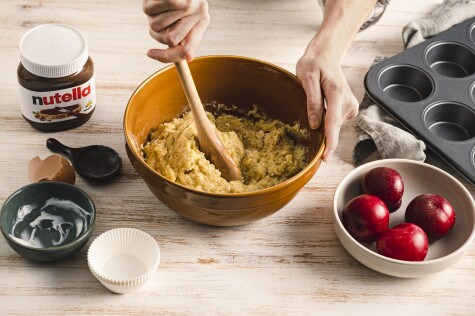 Pflaumen-Joghurt-Haferflocken-Muffins mit nutella - Schritt 1 Pflaumen-Joghurt-Haferflocken-Muffins mit nutella - Schritt 1
