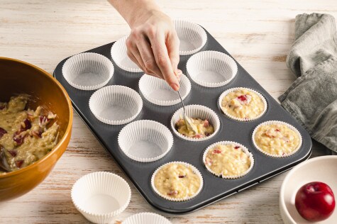 Pflaumen-Joghurt-Haferflocken-Muffins mit nutella  - Schritt 2
