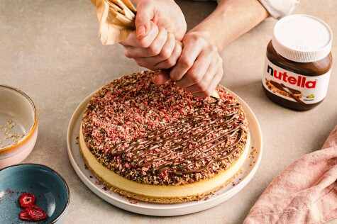 Erdbeer-Crunchy-Chessecake mit nutella® - Schritt 3