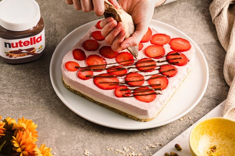 Rezept - nutella - No-Bake-Erdbeer-Kuchen mit nutella® - Schritt 3