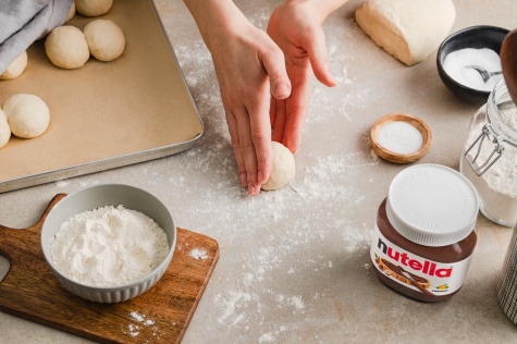 Franzsemmel mit nutella® - Schritt 2