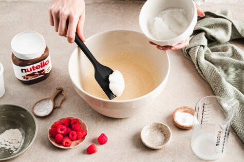 Pancake-Torte mit Himbeer-Swirl und nutella - Schritt 1